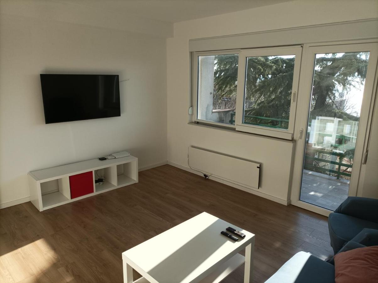 Apartman Pecine غييكا المظهر الخارجي الصورة