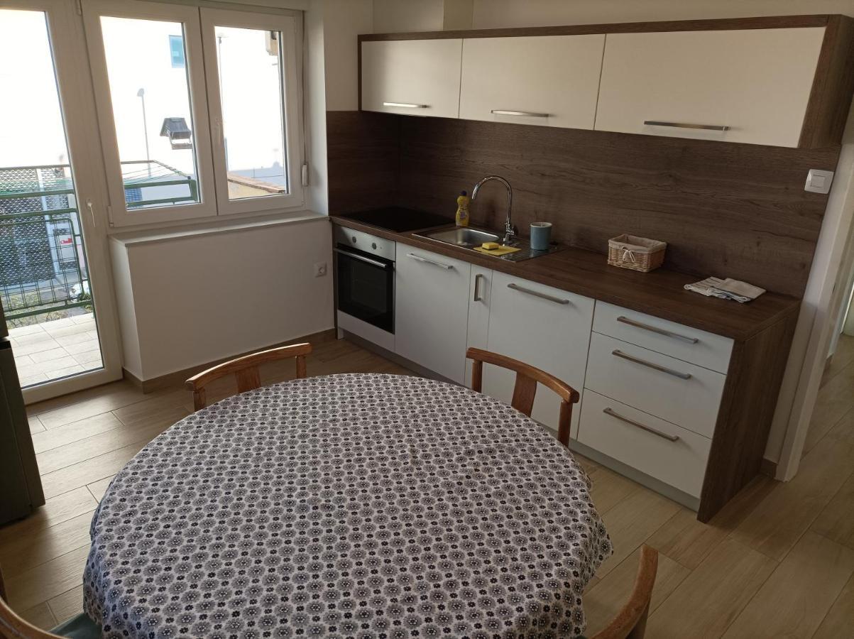 Apartman Pecine غييكا المظهر الخارجي الصورة