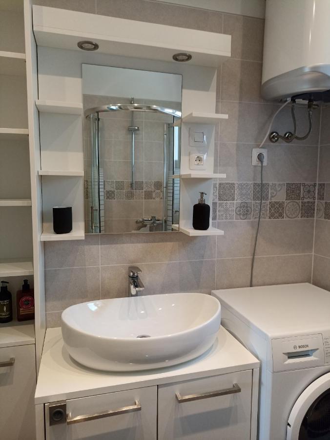 Apartman Pecine غييكا المظهر الخارجي الصورة